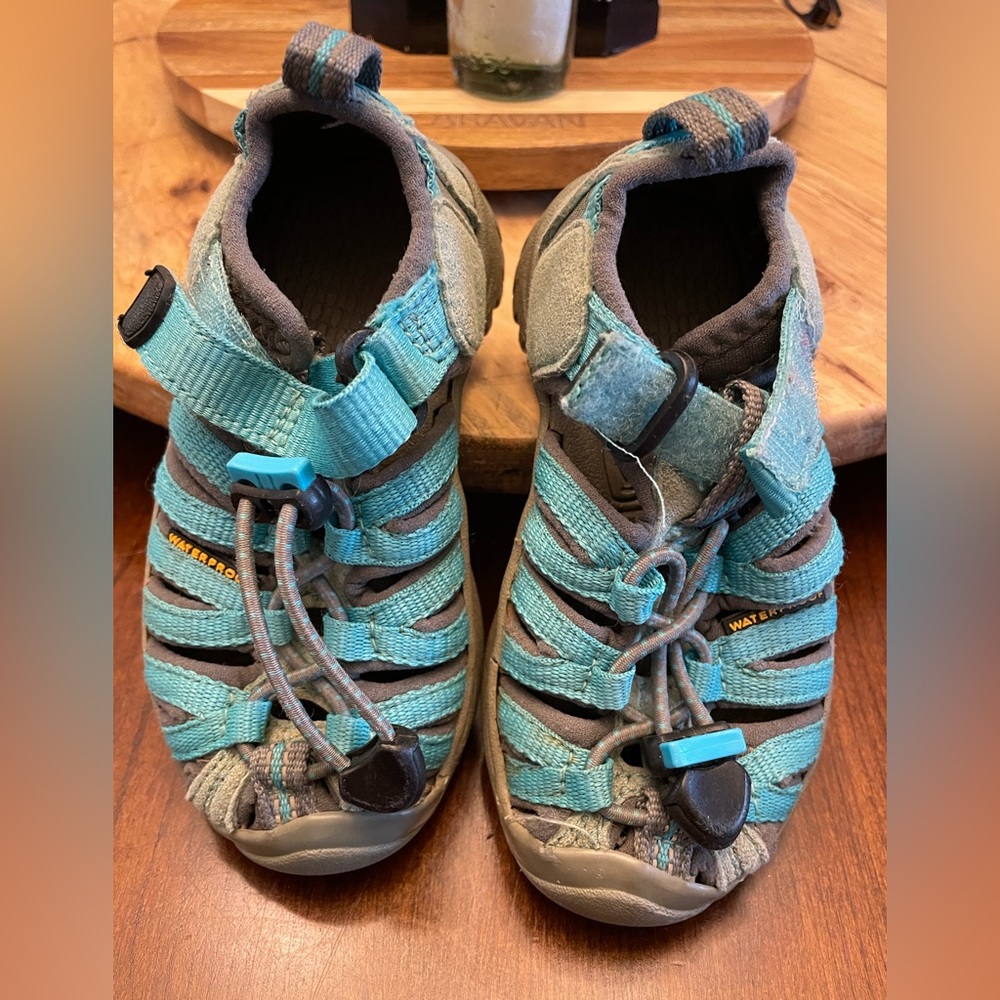KEEN Kids Seacamp II CNX (Toddler/Little Kid) size 7 waterproof